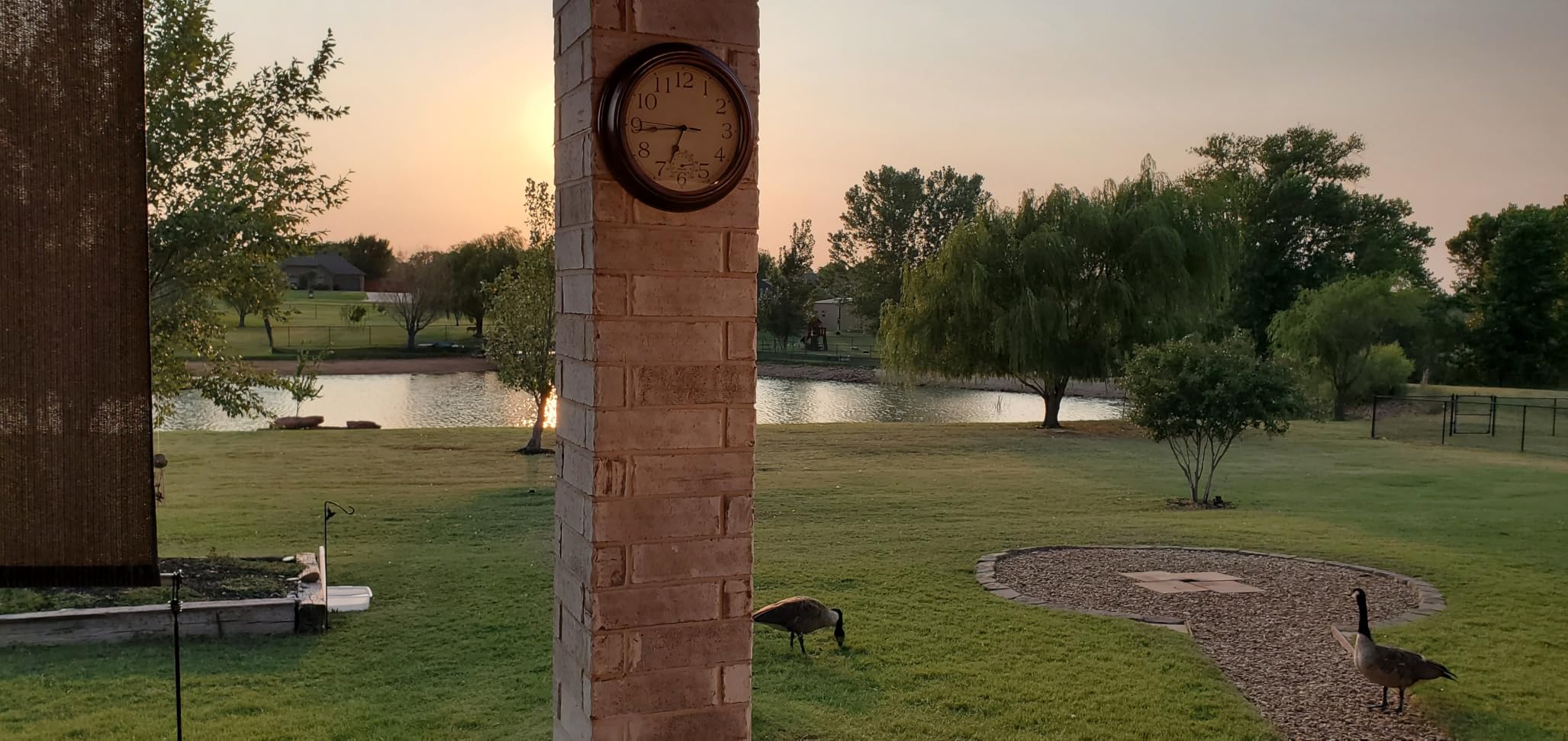 Foxtop Indoor Outdoor Waterproof Wall Clock with Thermometer and Hygrometer Combo, 14 Inch Retro Silent Non-Ticking Battery Operated Quartz Round Outdoor Clocks for Patio Home Office (Bronze) customer photo 2