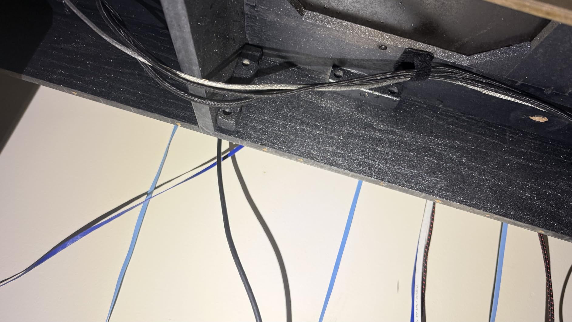 Cable Management Under Desk, Enhanced up to 15 Cord Organizer 20 Pair-Black customer photo 2