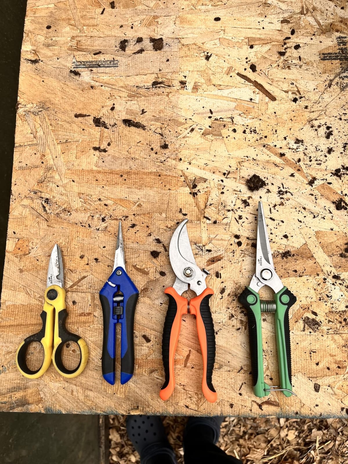 4-Pack Multifunctional Garden Scissors Set-BIDMLI Stainless Steel Pruning & Floral Shears with One-Piece Handle Blades for Tree Pruning, Flower Trimming, and Fruit Picking Tasks at Home & Garden Tool customer photo 1