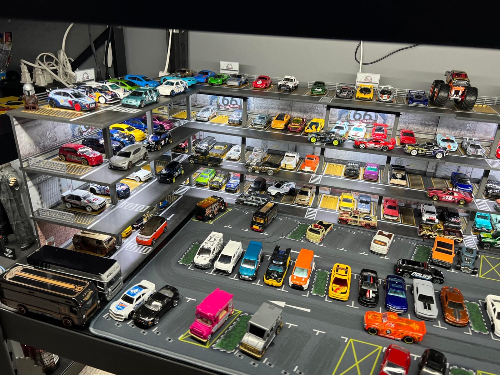 1/64 Scale Die-cast Car Display Case Organizer - Parking Diorama with LED customer photo 2