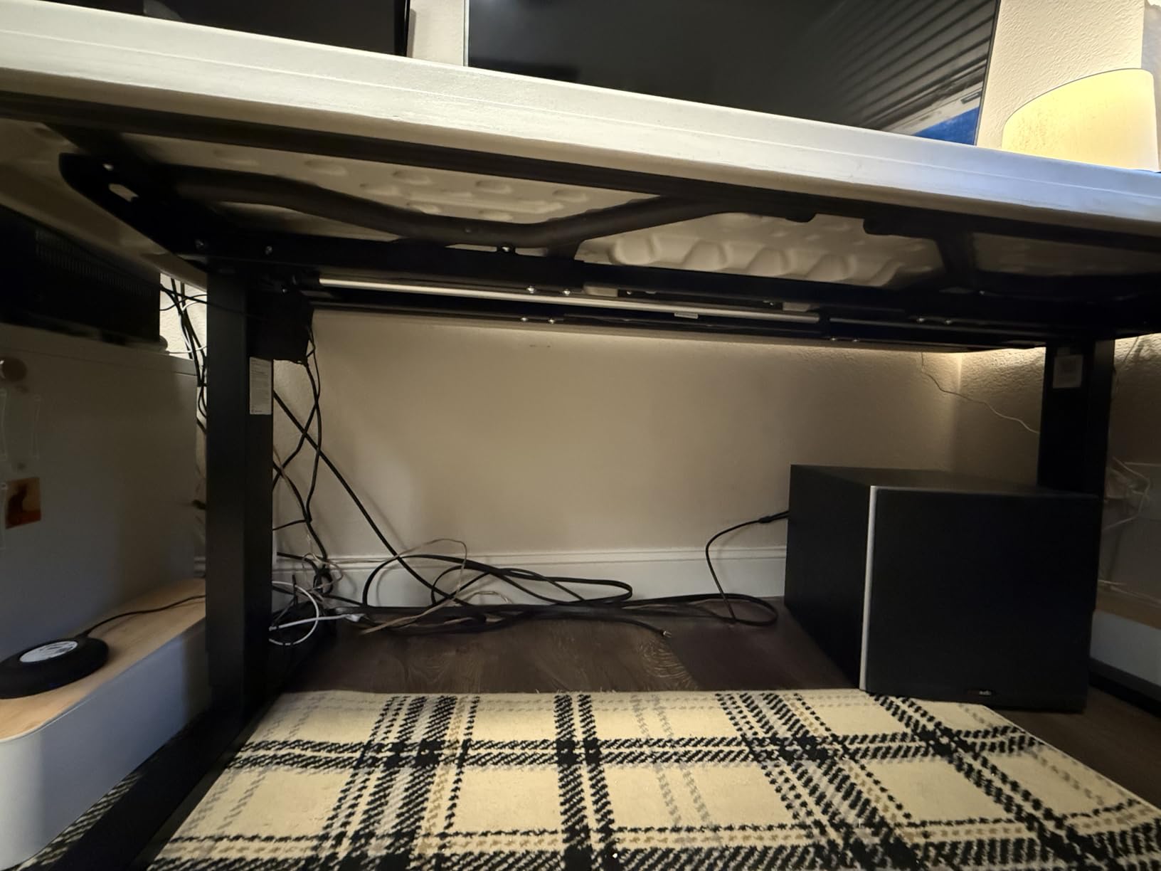 HUANUO 3-Stage Standing Desk Frame with Double Crossbeam,Black Frame Only customer photo 1