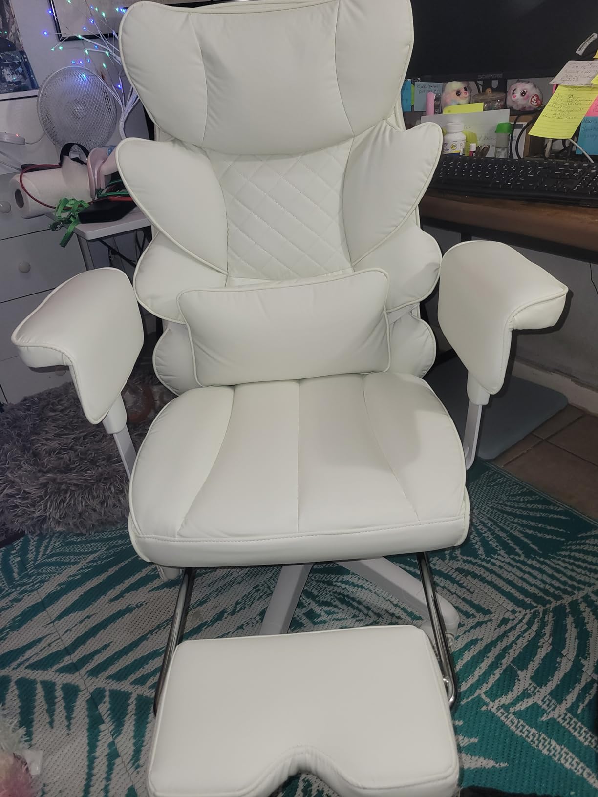 Dowinx Big and Tall Office Chair with Pocket Spring Cushion,High Back Computer Gaming Chairs with Adjustable Armrests,Executive Desk Chairs with Lumbar Support and Footrest,PU -White customer photo 1
