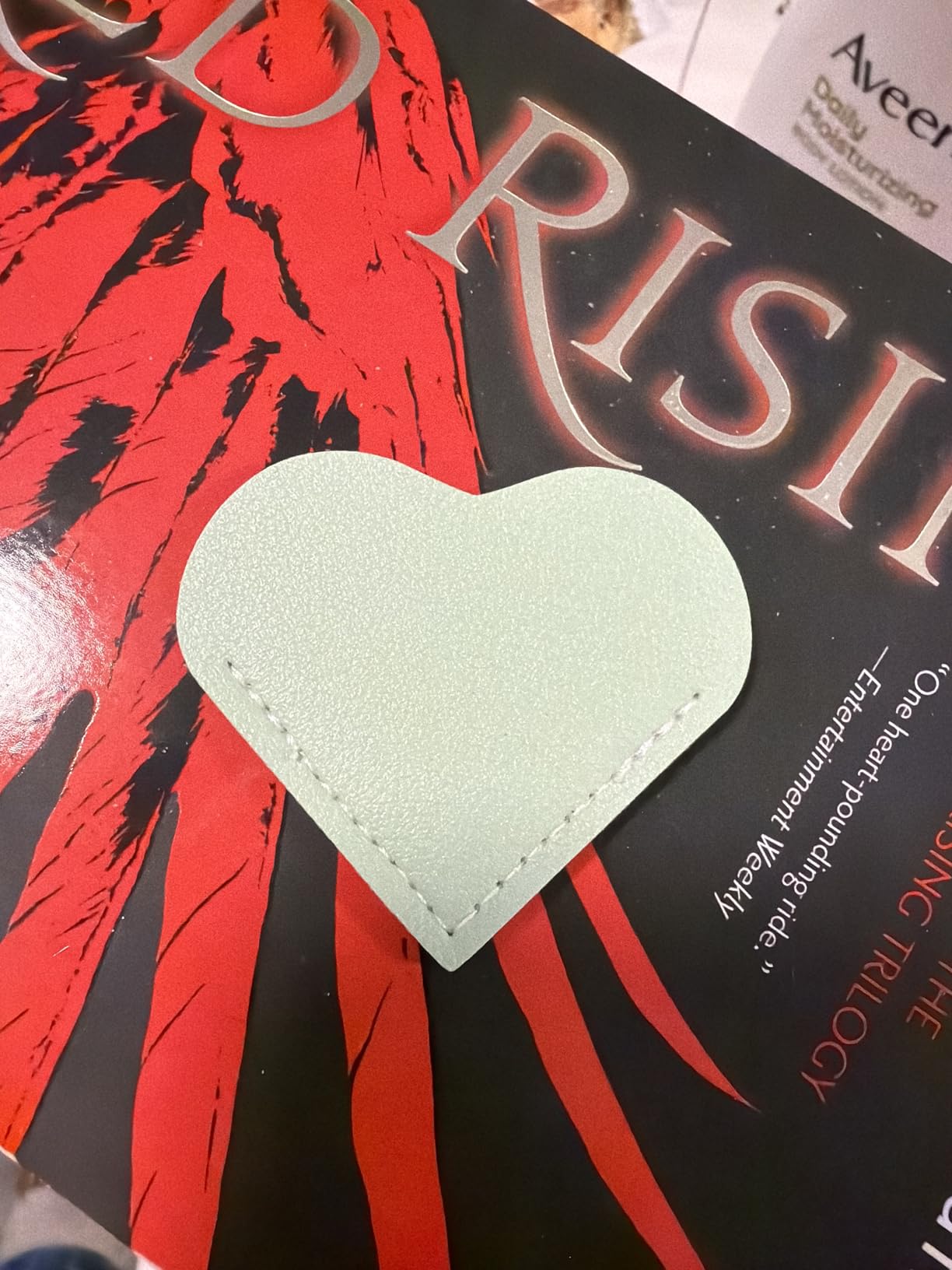 Yuoyar 30 Packs Leather Heart Bookmarks for Book Lovers, Cute Gifts (Solid Color) customer photo 1