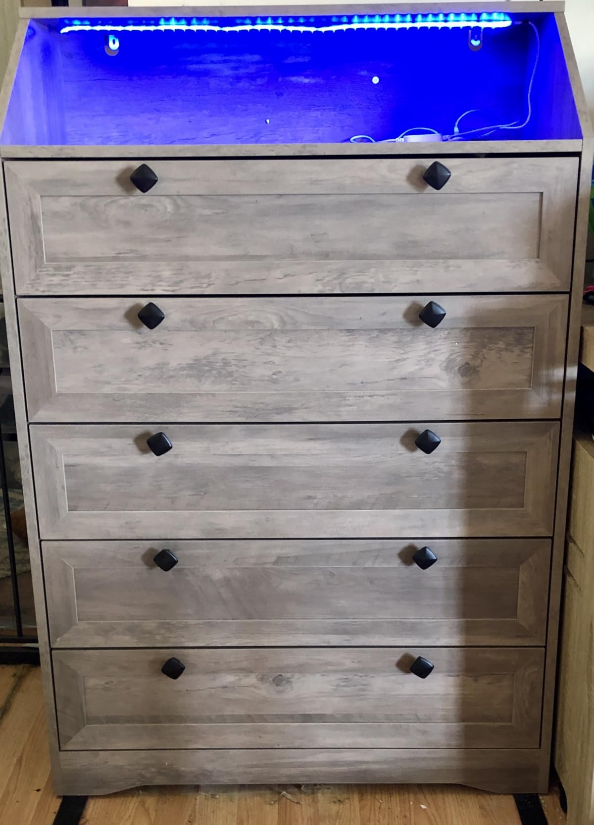 Wodeer Grey Dresser Tall 5 Drawer Dresser for Bedroom, Wood Chest of Drawers with LED Lights, Charging Station, Metal Handles, Modern Storage Cabinet and Organizer Drawers for Living Room, Hallway customer photo 1