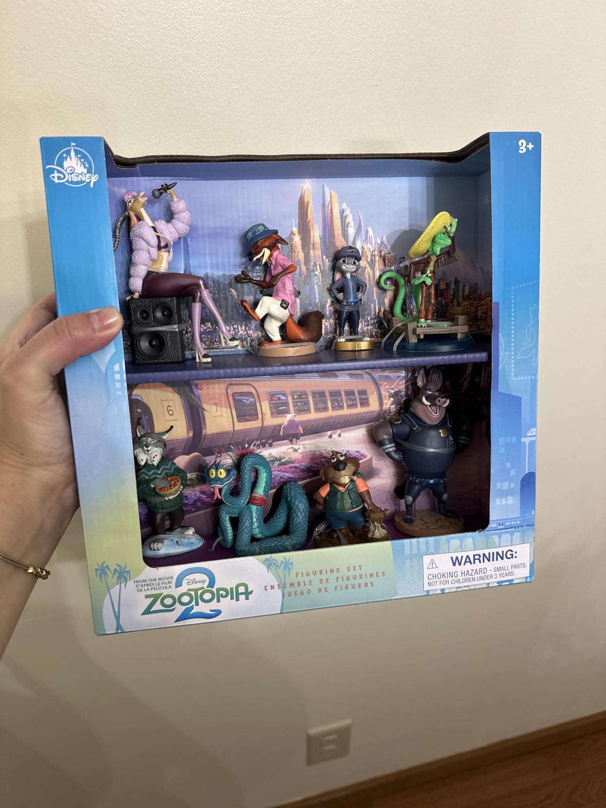 Disney Store Official Inside Out 2 Figure Set - 9 Fully Sculpted Disney Figures Including Anger, Joy, Envy, Sadness & More in Double-Tiered Box with Scenic Backgrounds customer photo 1