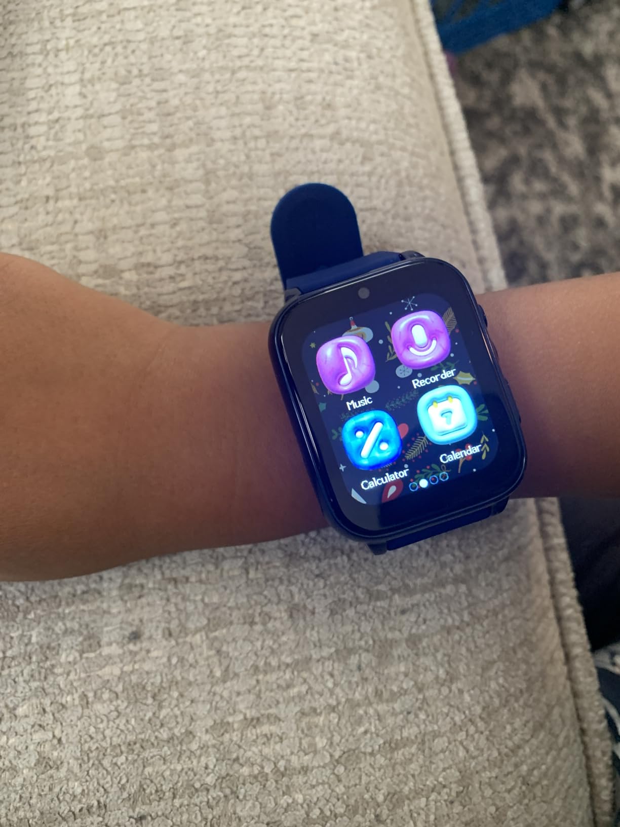 4G Kids Smart Watch GPS Tracker, Smart Watch for Boys Girls Ages 5-12 customer photo 2