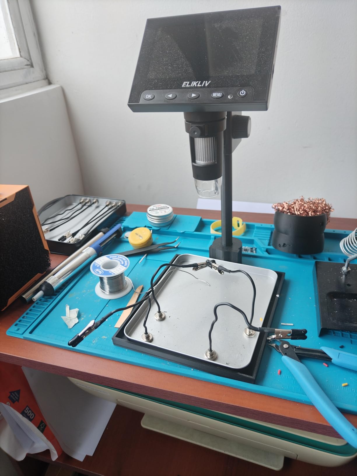 Elikliv EDM4C Coin Microscope with Scale, 4.3