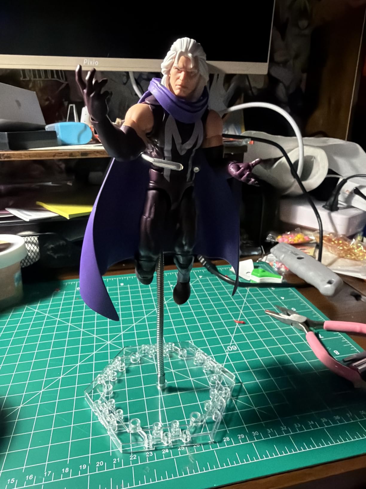 8-Pack Clear Adjustable Action Figure Stand with Metal Clips and Flexible Arms - Action Figure Display Stand for Figures Compatible with Gundam HG/RG/SD 1/144 Scale customer photo 2