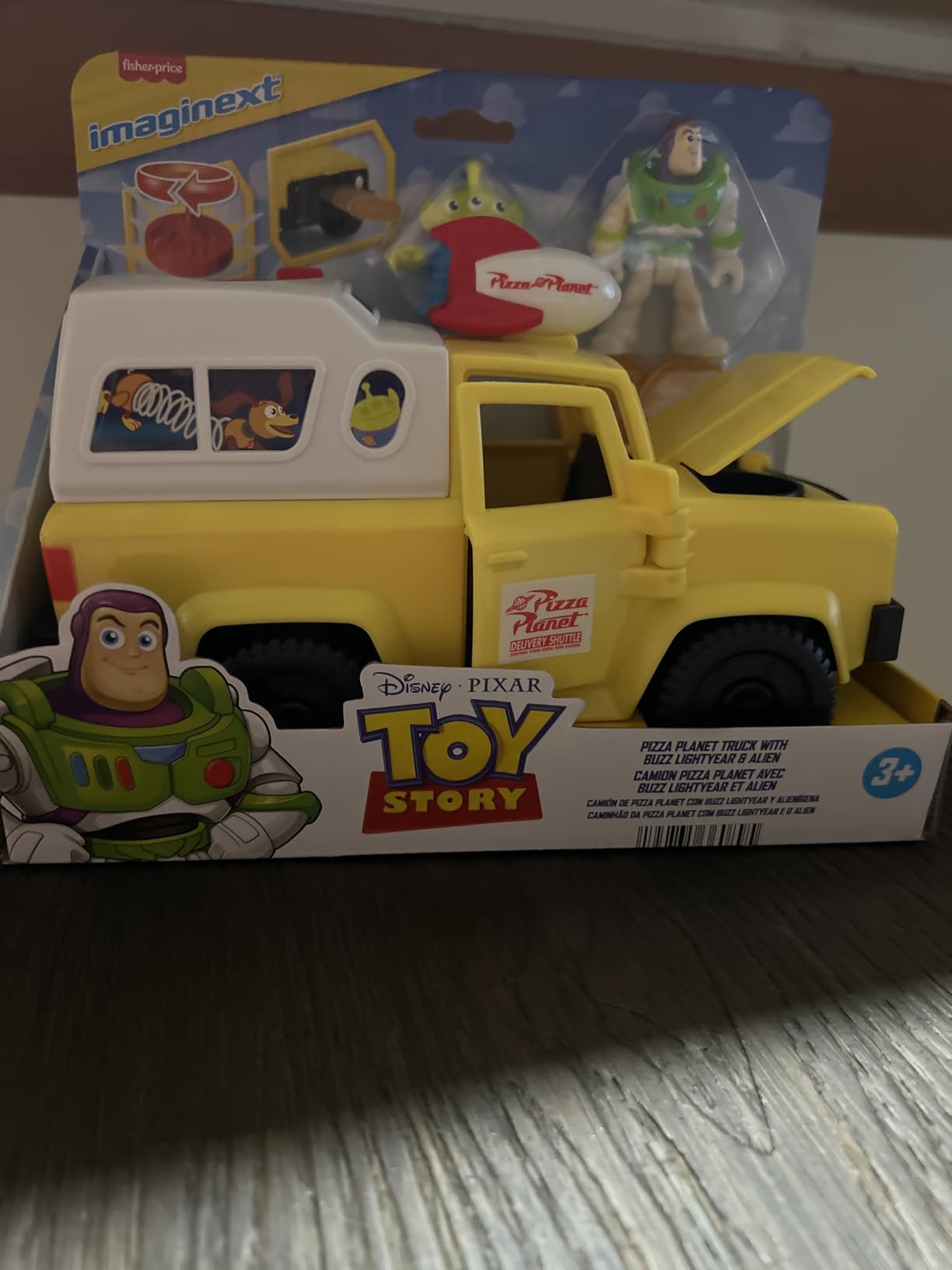 Fisher-Price Imaginext Disney and Pixar Toy Story Pizza Planet Truck with 3-inch Buzz Lightyear & Alien Friend Action Figures, Toy Vehicle & Pizza Projectile Accessories customer photo 2