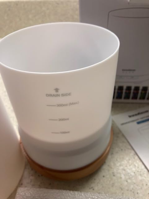 InnoGear 300ml Aromatherapy Essential Oil Diffuser 8 Oils Gift Set | Aromatherapy, Cool Mist Humidifier, Ultrasonic, Large Room, Run up to 10hrs, Waterless Auto Off, 7 LED Lights, Quiet customer photo 2