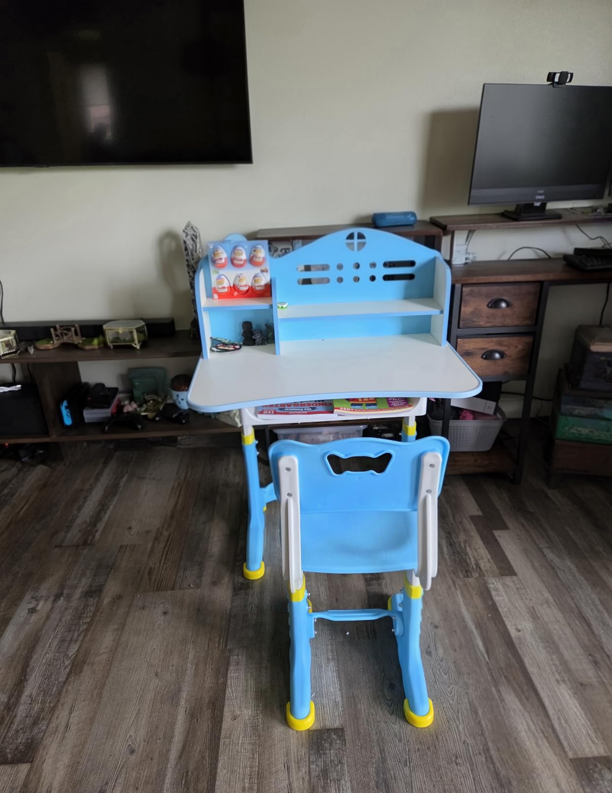 Kids Desk and Chair Set, Height Adjustable Kids Desk customer photo 1