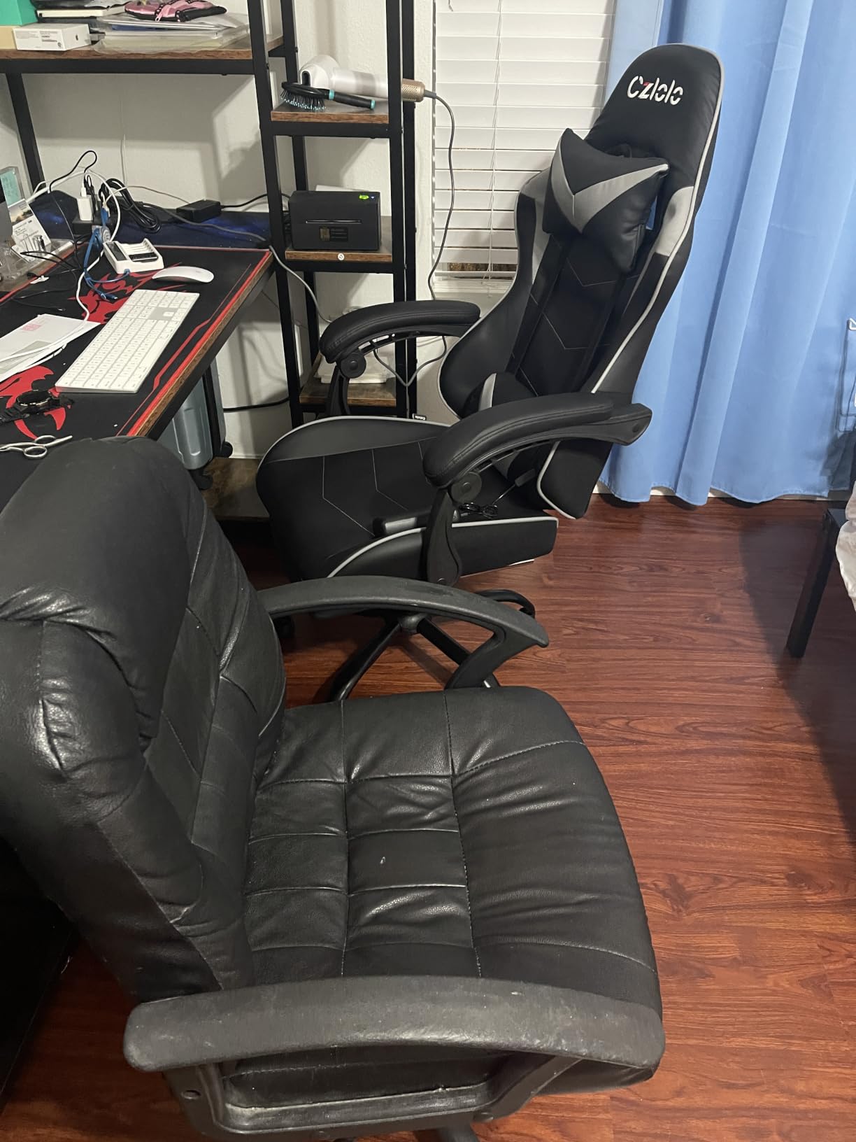 Czlolo Gaming Chair with Footrest Racing Style Lumbar Support Massager Video Game Chair with Metal Legs, High Back Gamer Chair with Headrest, 360° Swivel Office Computer Desk Chair (Black) customer photo 1