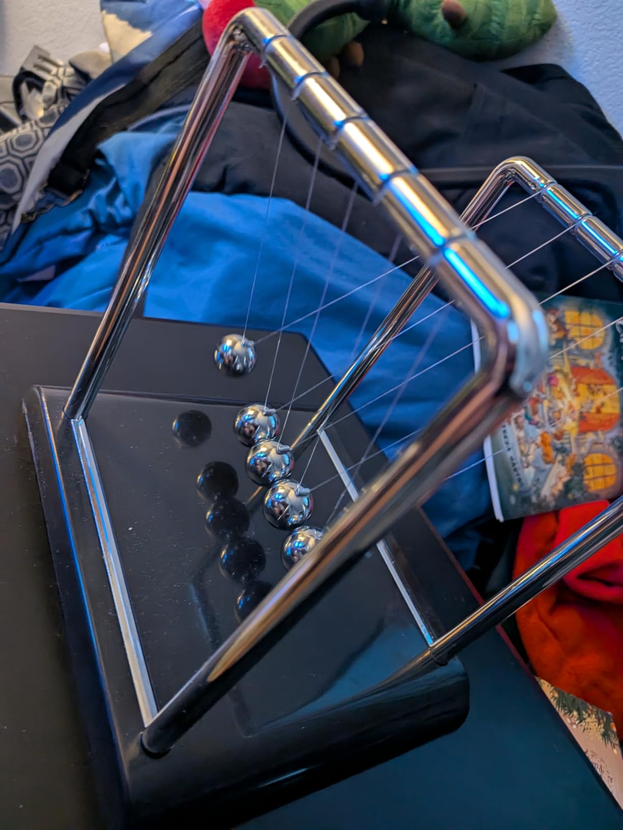 Newtons Cradle Balance Pendulum Balls, Swinging Kinetic Balls with Black Base, Science Physics Educational Learning Tool, Office Home Creative Decoration, Stress Relief Fidget Desk Toy (Large) customer photo 2