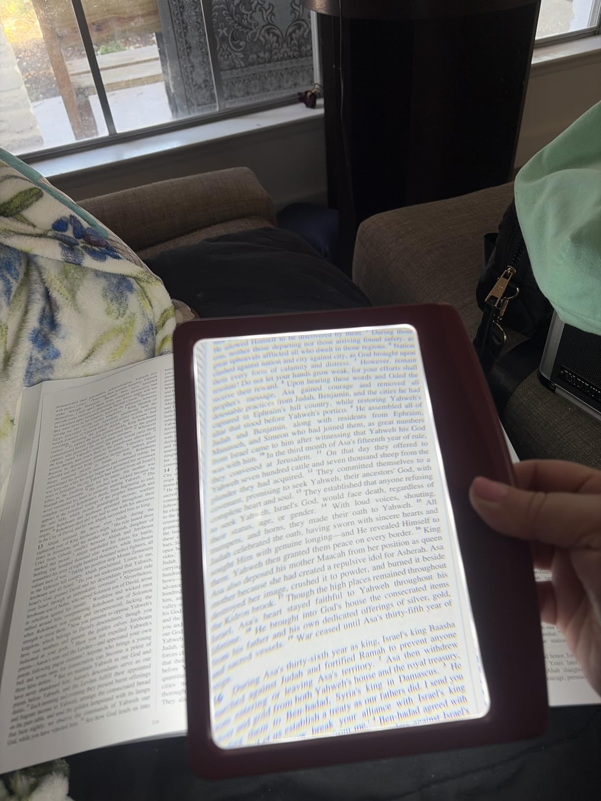 Rechargeable 5X Magnifying Glass for Reading, Large Bright Full Page Magnifier with Light, Handheld LED Dimmable Lighted, Lightweight Book Magnifier for Reading Small Prints Seniors Low Vision customer photo 1