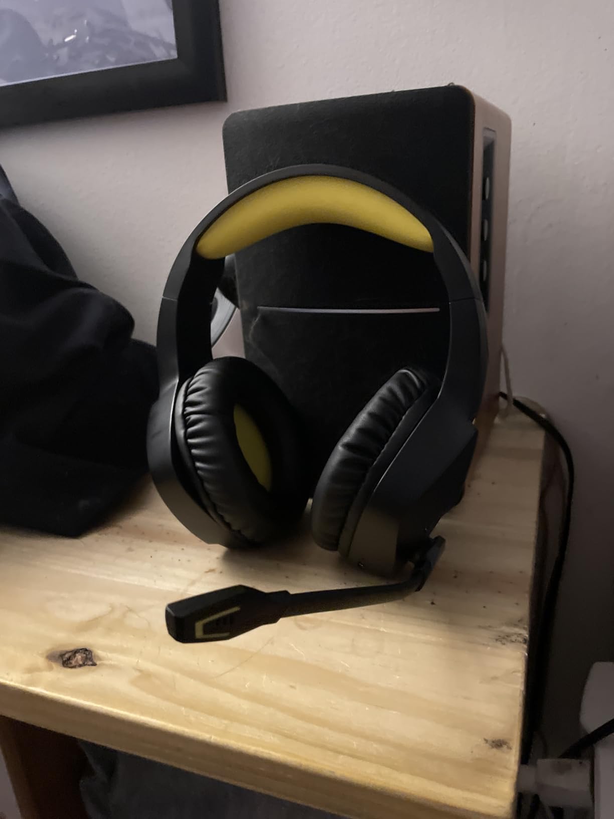 BINNUNE Wireless Gaming Headset for PS5 PC, 120H Ultra-Long Battery, 2.4GHz & Bluetooth 5.3 Wireless Headphones with Noise Canceling Mic, 50mm Drivers, Comfort Over Ear Headphones, Black customer photo 2
