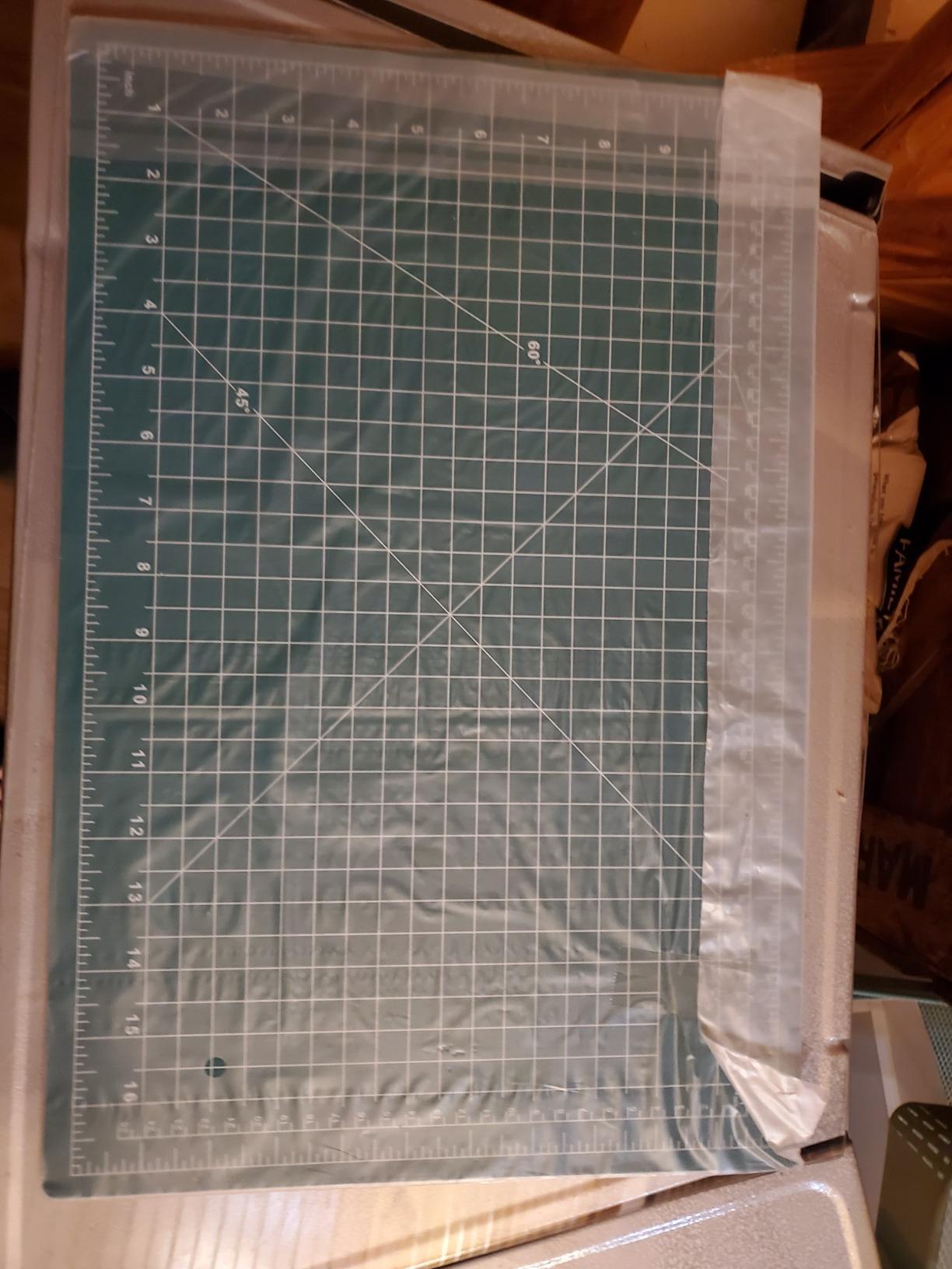 Rotary Cutting Mat and Tools Set, Audab 45mm Fabric Cropping Cutter Wheel with A3 Self Healing Sewing Mat, Blades, Quilting Ruler and Clips, Crafts Knife for Shirt Cloth Patchworking Scrapbooking customer photo 2