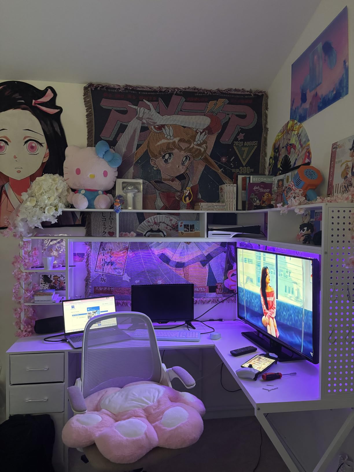 SEDETA L Shaped Computer Desk with Hutch, 3 Drawers, Shelves customer photo 2