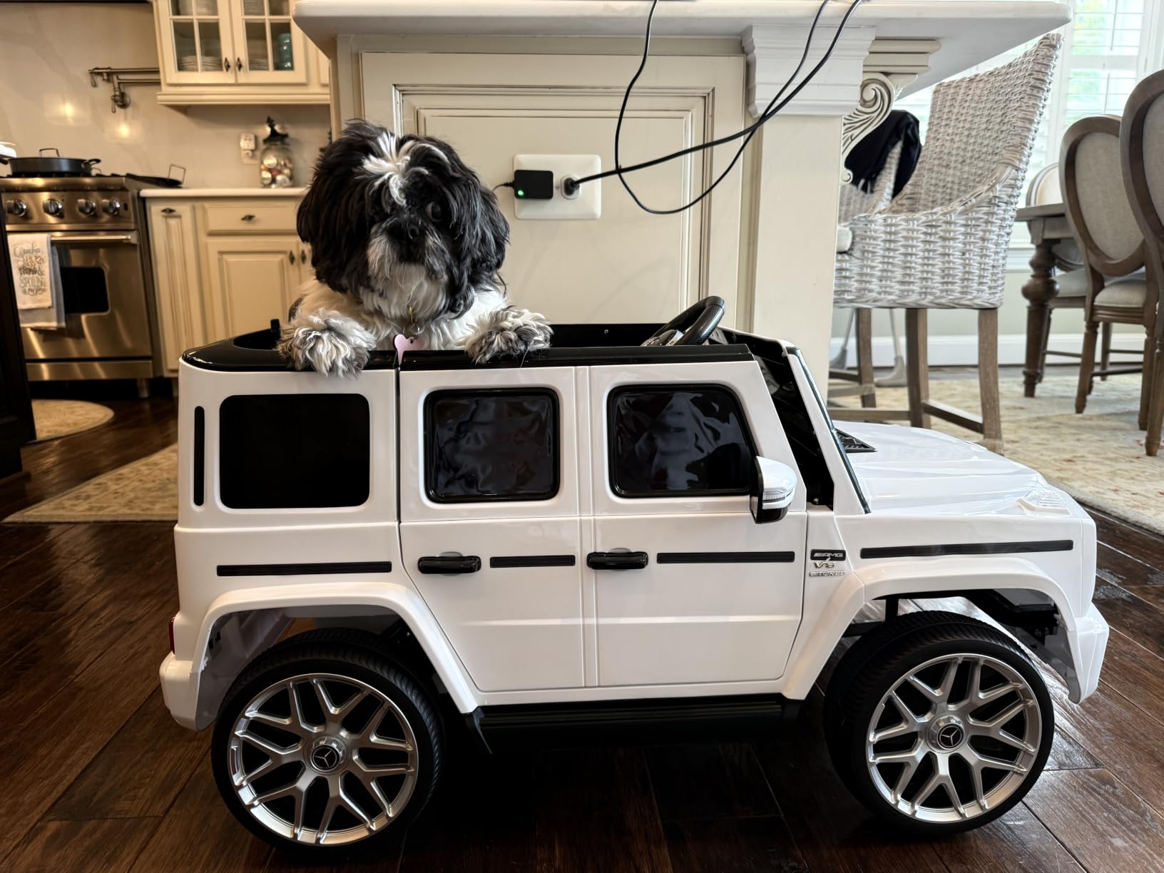 ELEMARA Licensed Mercedes-Benz AMG G63 Ride on Toys,Electric Car for Kids W/Parents Control,Electric Powered G Wagon Ride On Truck Toy,Low Battery Prompt,Bluetooth,Flickering Lights/LED Lights, White customer photo 1