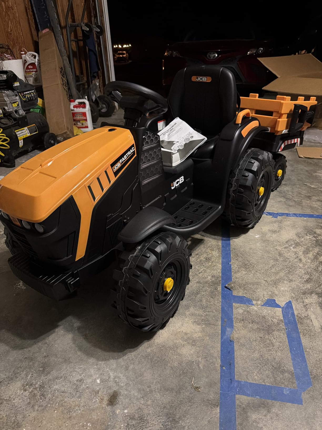 Licensed JCB 24V Ride on Toys, Electric Tractor for Big Kids 3-8 w/Trailer customer photo 2
