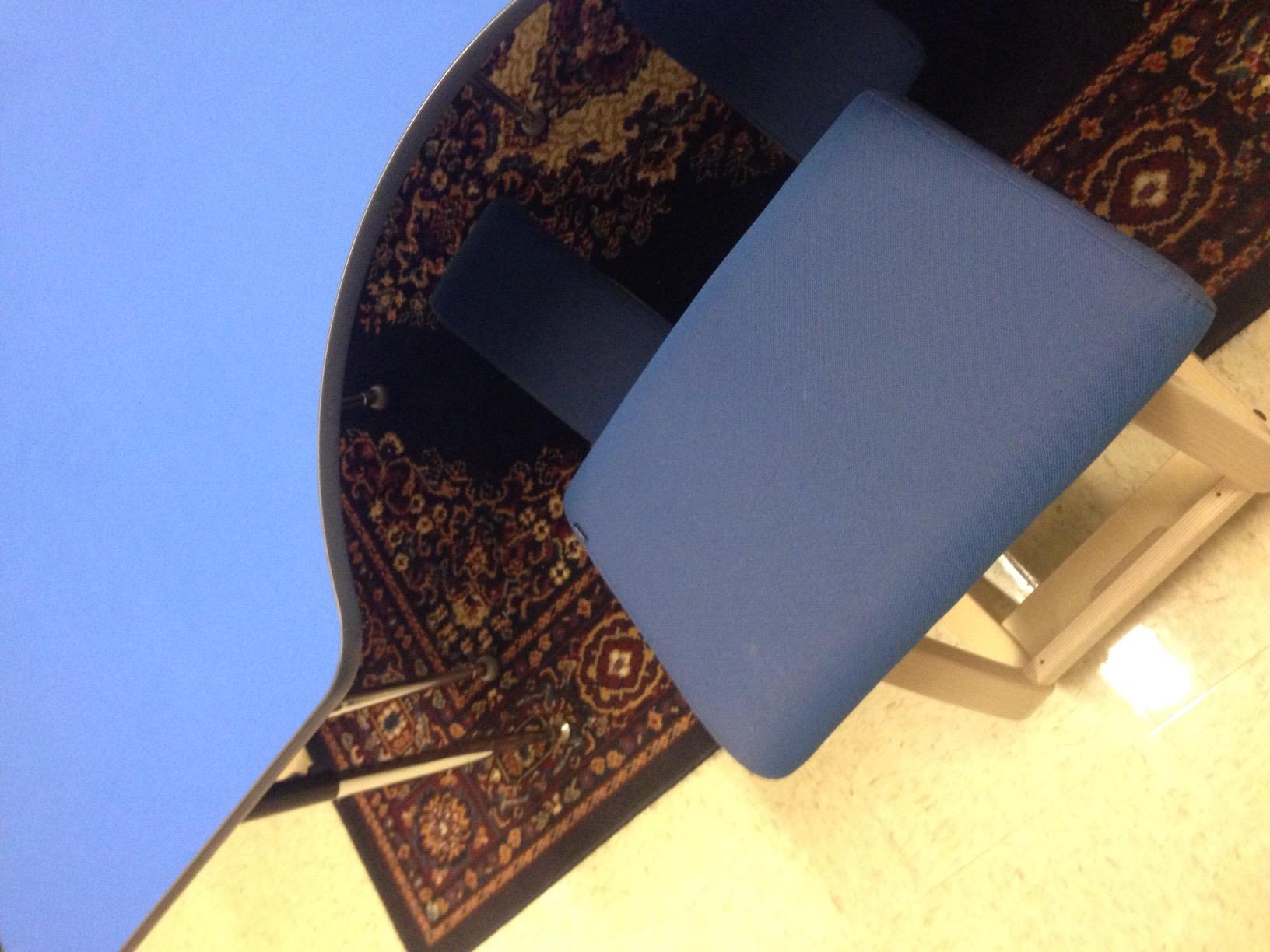 Varier Ergonomic Kneeling Chair, Rocking Knee Stool for Home Office Desk customer photo 2