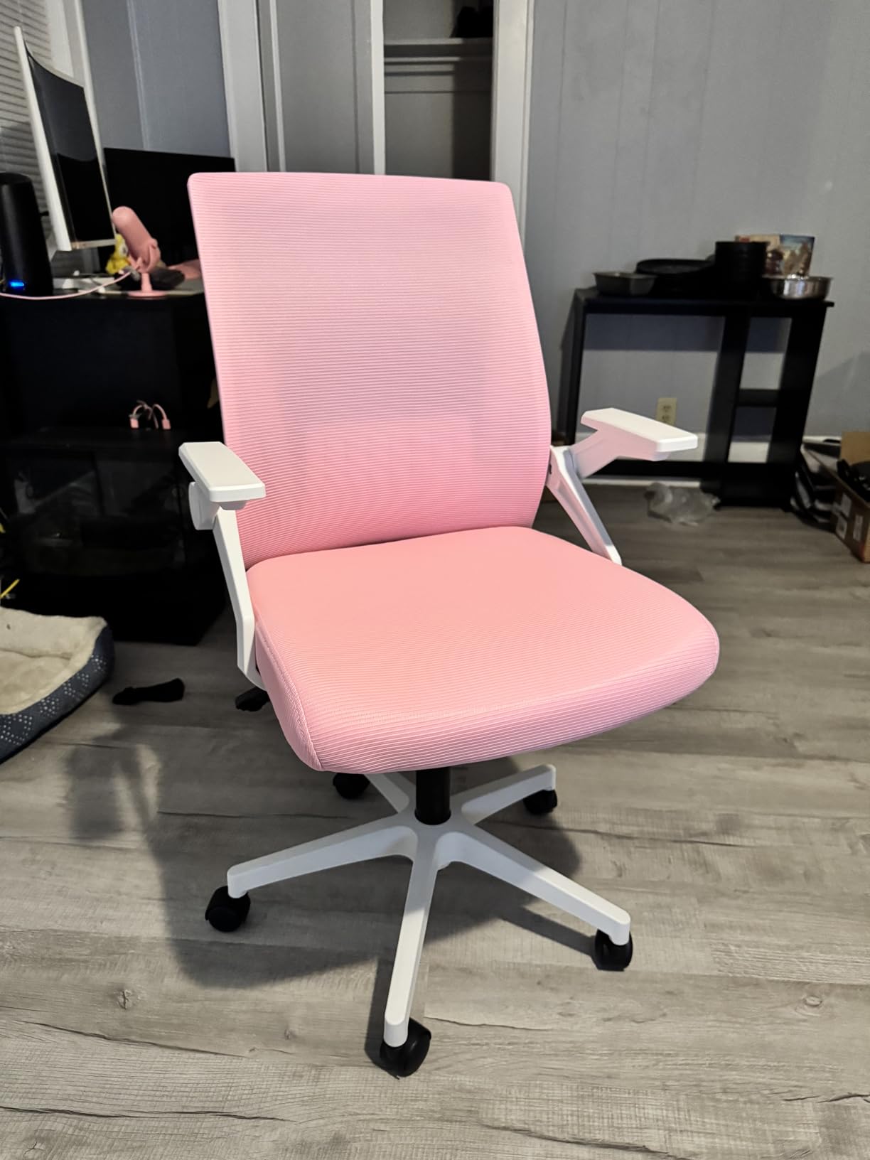GTPLAYER Ergonomic Office Chair with Flip-up Armrests Executive Computer Chair for Home Office, Breathable Mesh & Comfy Lumbar Support, Black customer photo 1