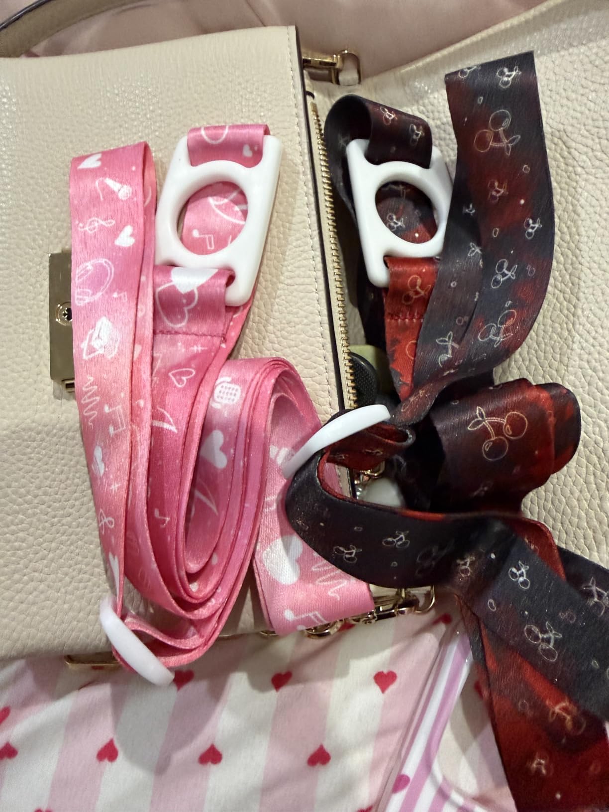K-pop Adjustable Lightstick Lanyard, Lightstick Holder Strap, Crossbody Strap, Shoulder Lanyard-Compatible with most Light Sticks 2 pcs (Pink & Red) customer photo 2