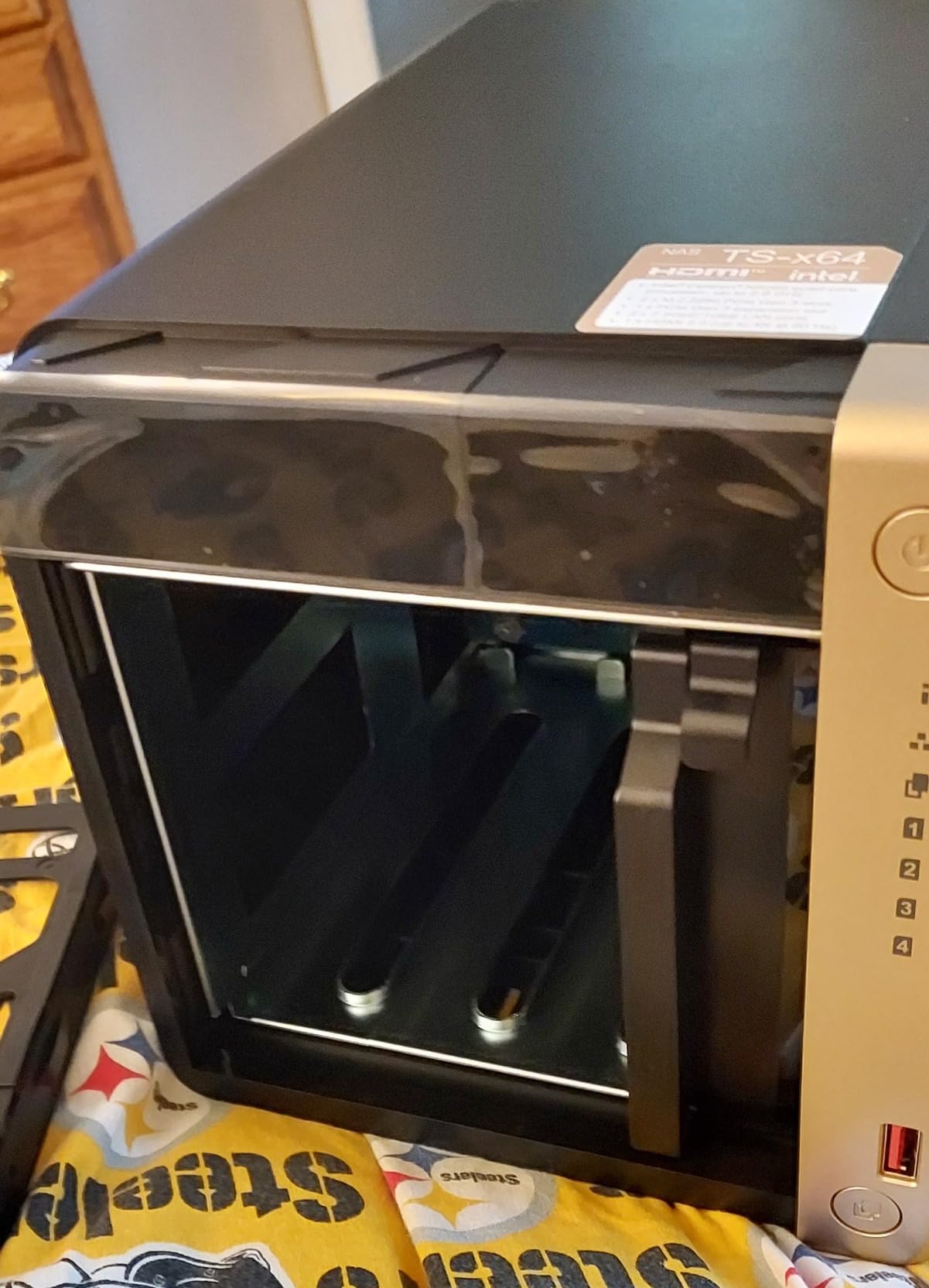 QNAP TS-264-8G-US 2 Bay Desktop NAS customer photo 2