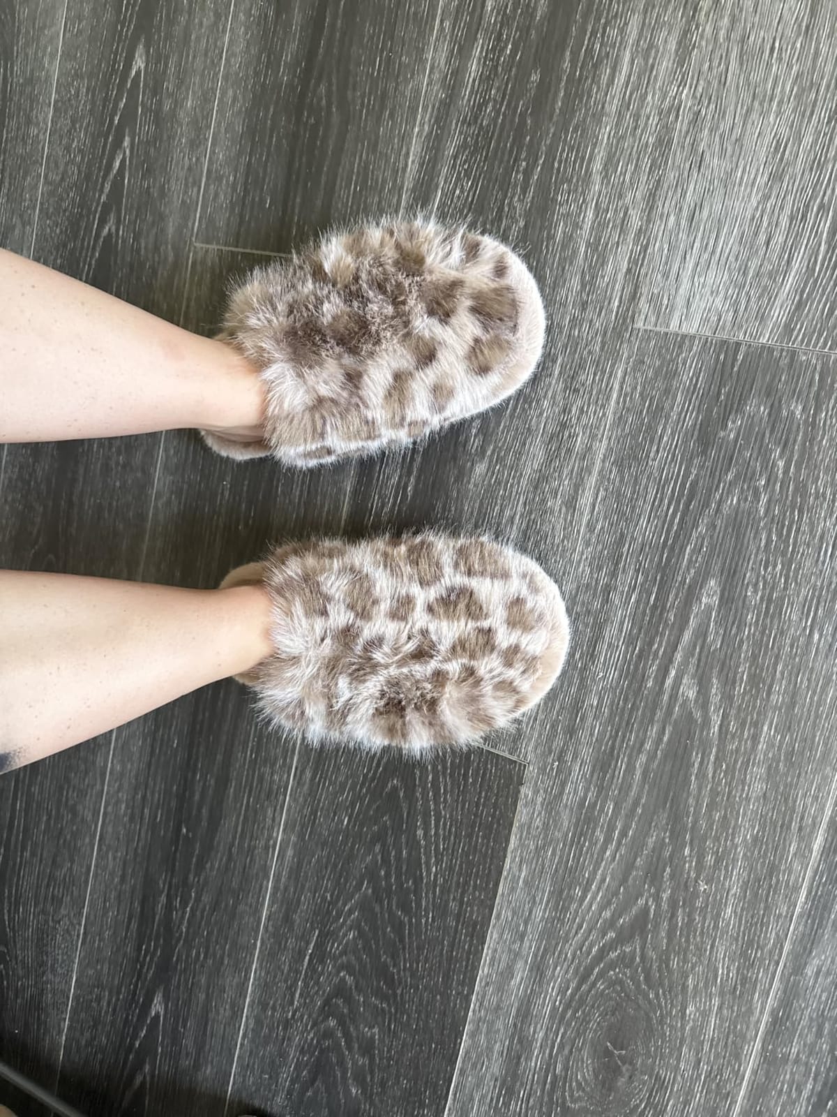 Leopard Fuzzy Scuff Slippers for Women, Memory Foam House Slippers Indoor Outdoor, Cozy Plush Closed Toe House Shoes customer photo 2