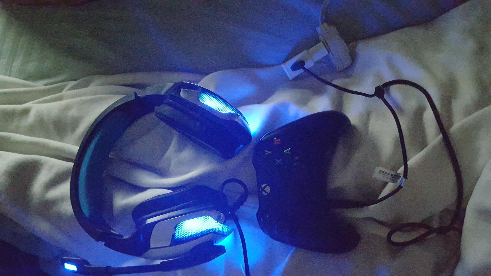 BENGOO G1 60H Wireless Gaming Headset with RGB Lights & Mic for PS5 PS4 PC customer photo 1