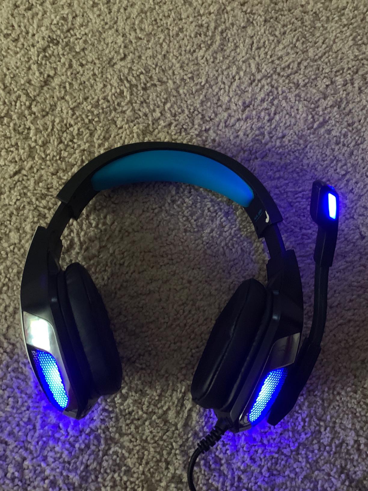 BENGOO G1 60H Wireless Gaming Headset with RGB Lights & Mic for PS5 PS4 PC customer photo 2