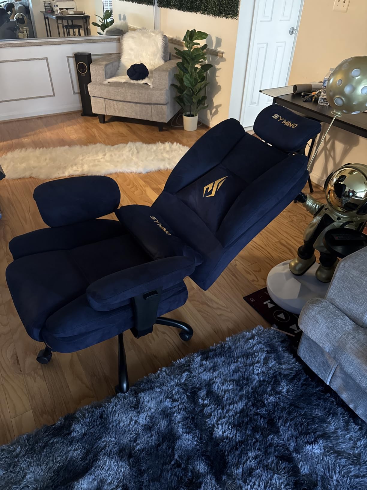 Symino Ergonomic Gaming Chair with Footrest & 164° Recline customer photo 1
