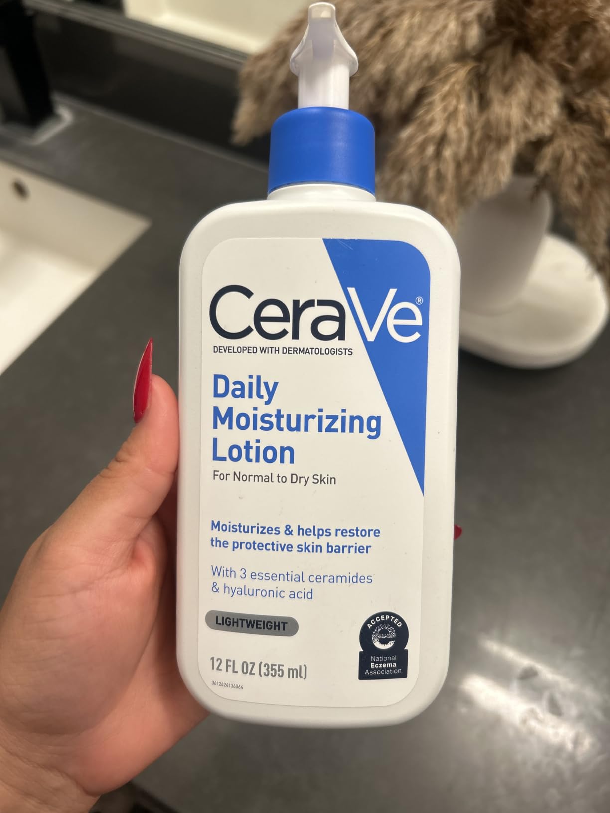 CeraVe Daily Moisturizing Lotion, Face and Body Lotion, Skin care, 12oz customer photo 2