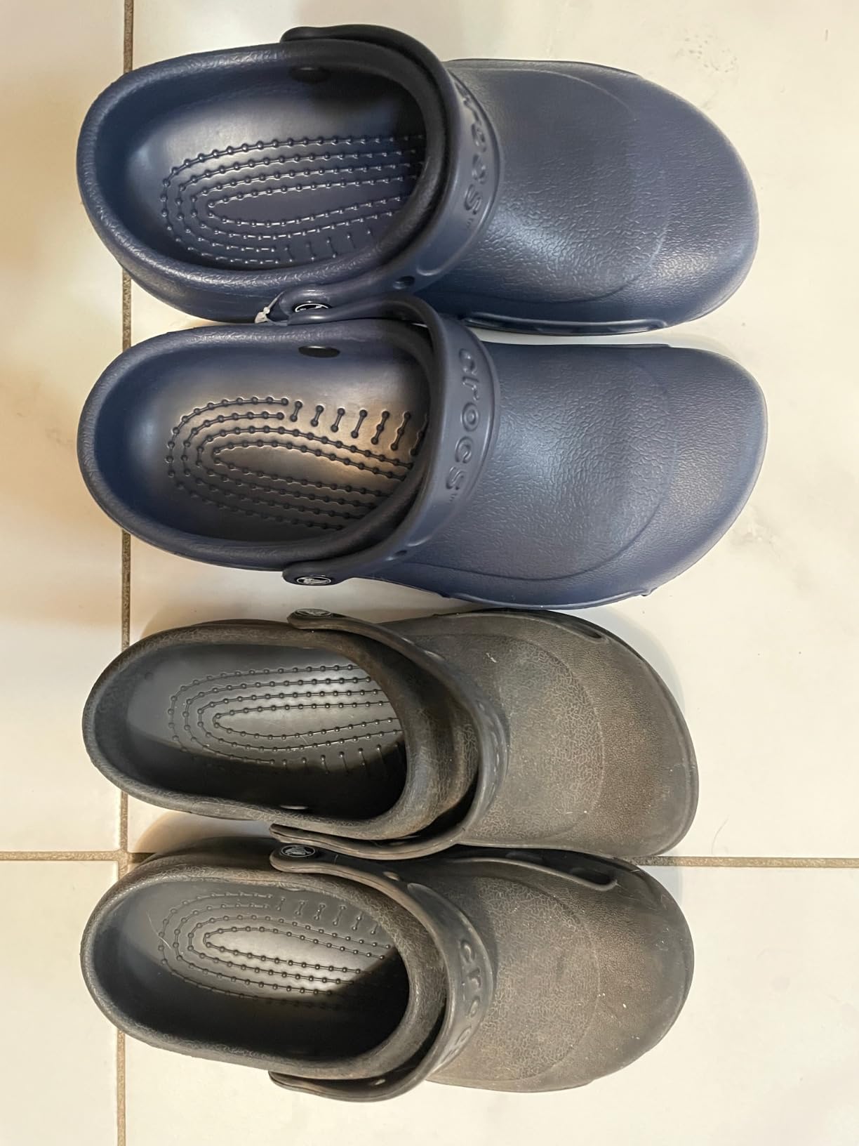 Crocs Unisex-Adult Bistro Work Clogs, Enclosed Toe, Slip Resistant Shoes customer photo 1