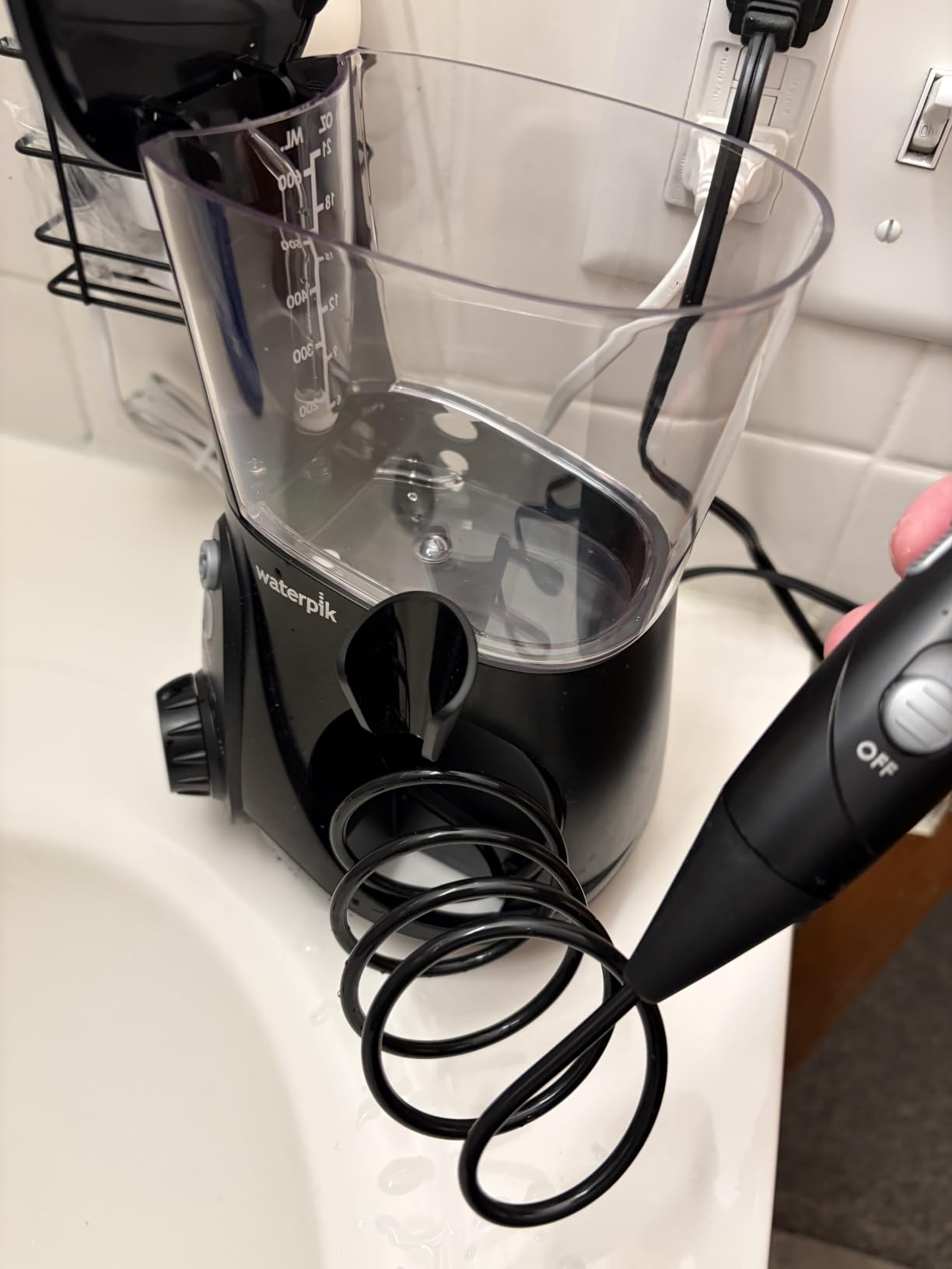 Waterpik Aquarius Countertop Water Flosser with 10 Settings, 7 Tips, White customer photo 1
