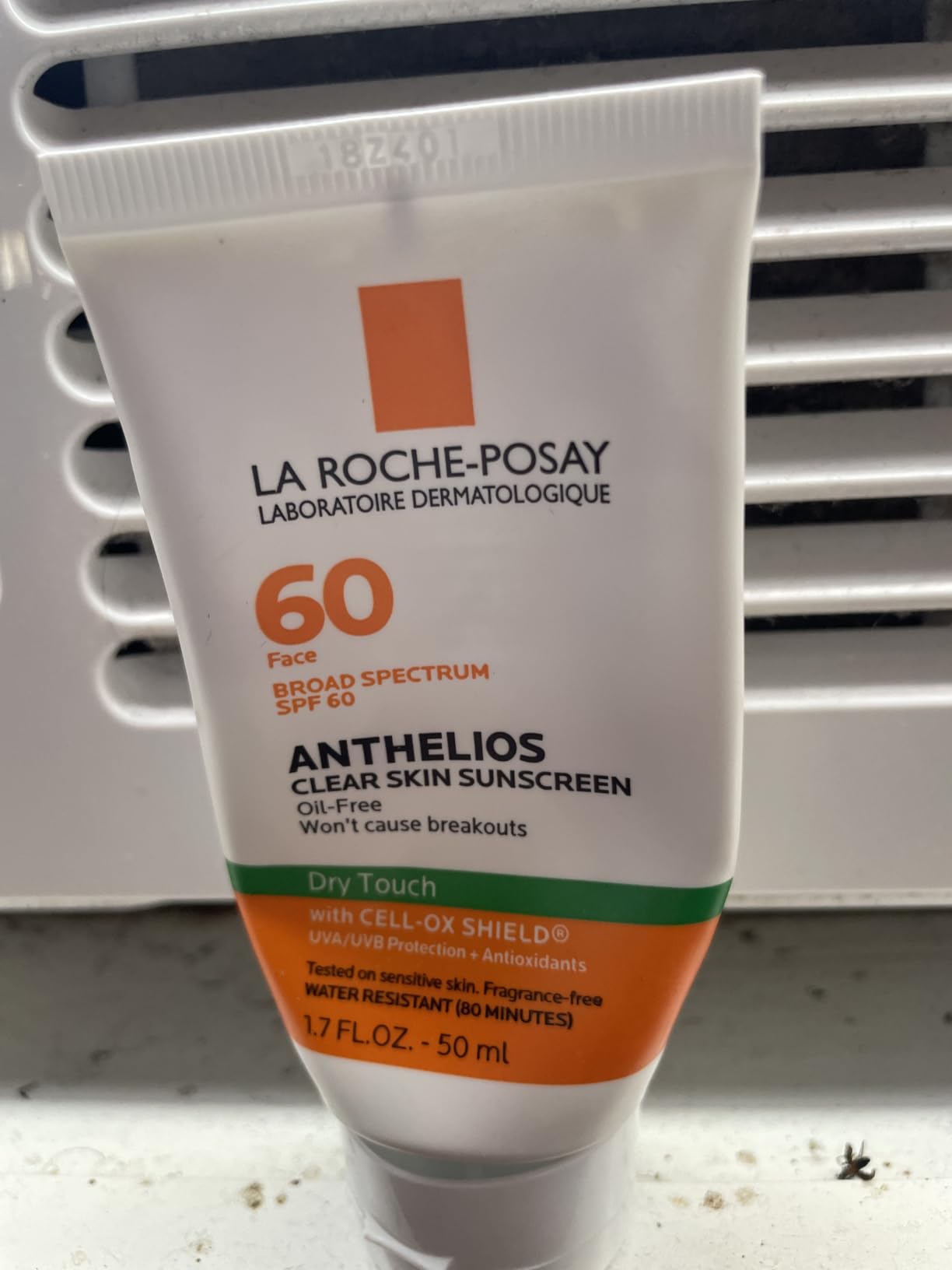 Anthelios Dry Touch SPF 60 customer photo 1