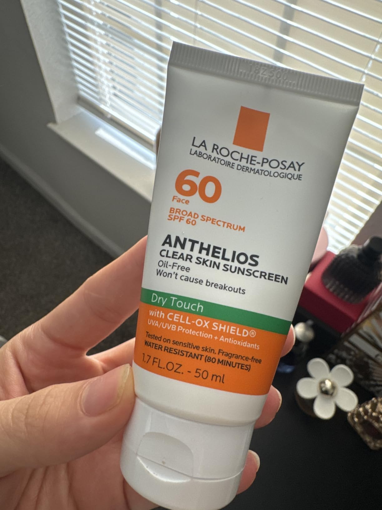 Anthelios Dry Touch SPF 60 customer photo 2
