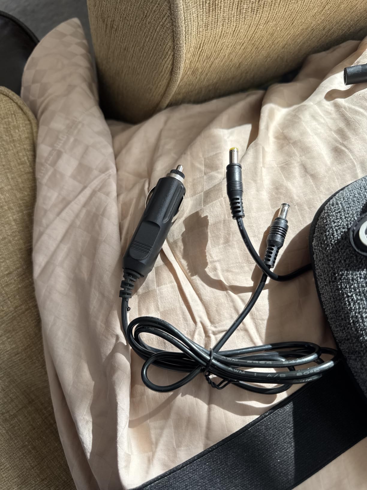 VIKTOR JURGEN Shiatsu Back Massager Heat for Pain Relief, Leather Black customer photo 1