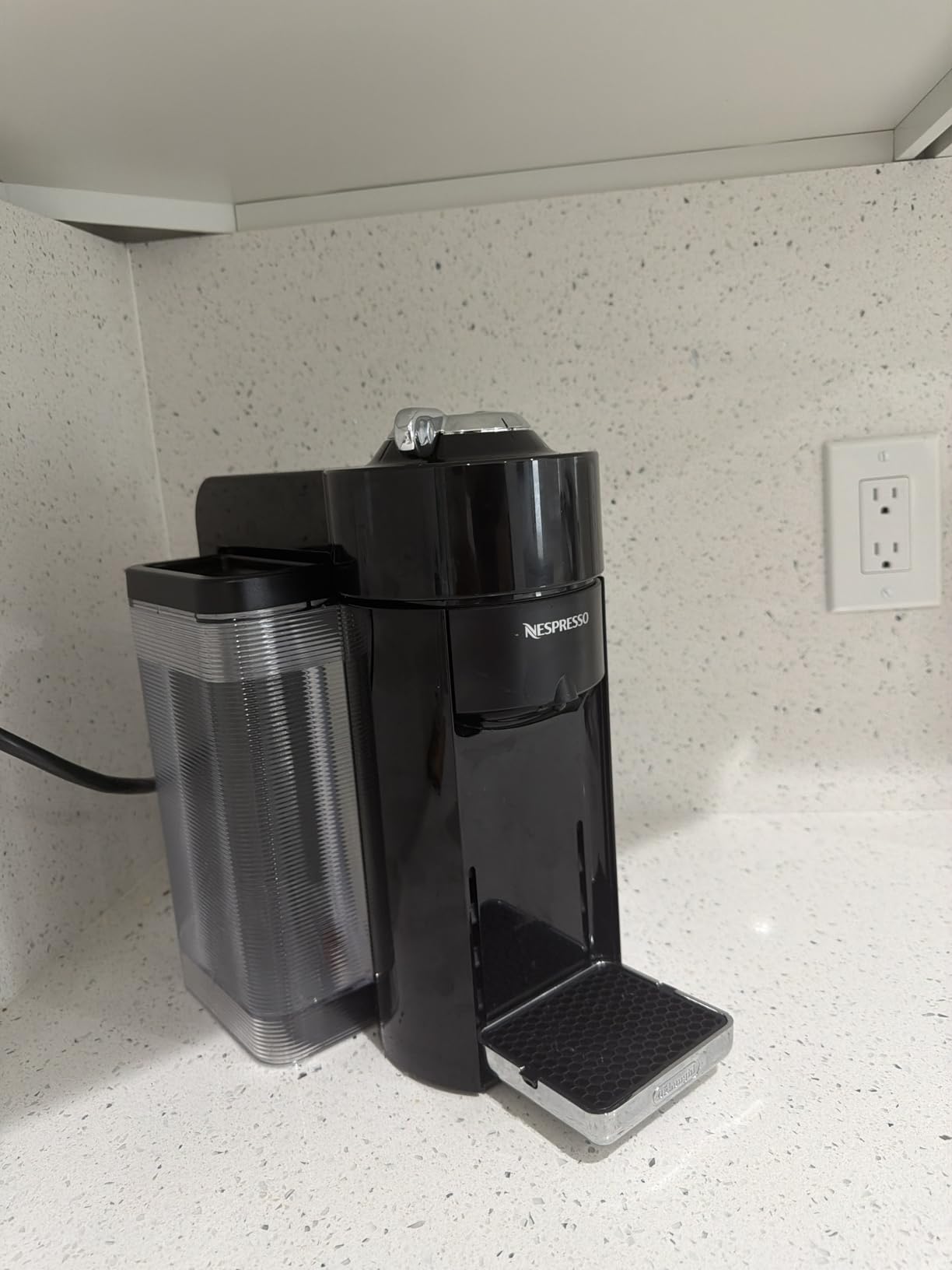 Nespresso Vertuo Coffee and Espresso Machine by De'Longhi, Piano Black customer photo 2