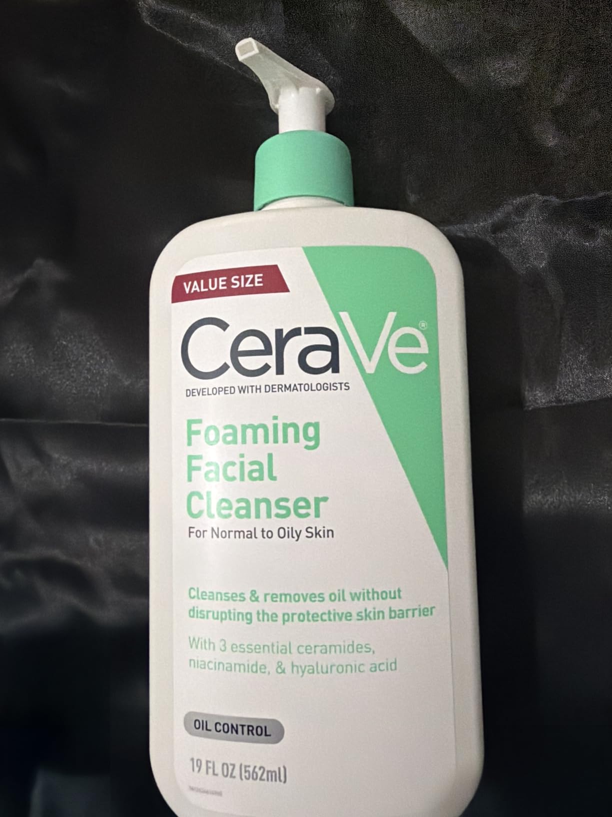 CeraVe Foaming Facial Cleanser, Face Wash for Oily Skin, 16fl oz customer photo 1