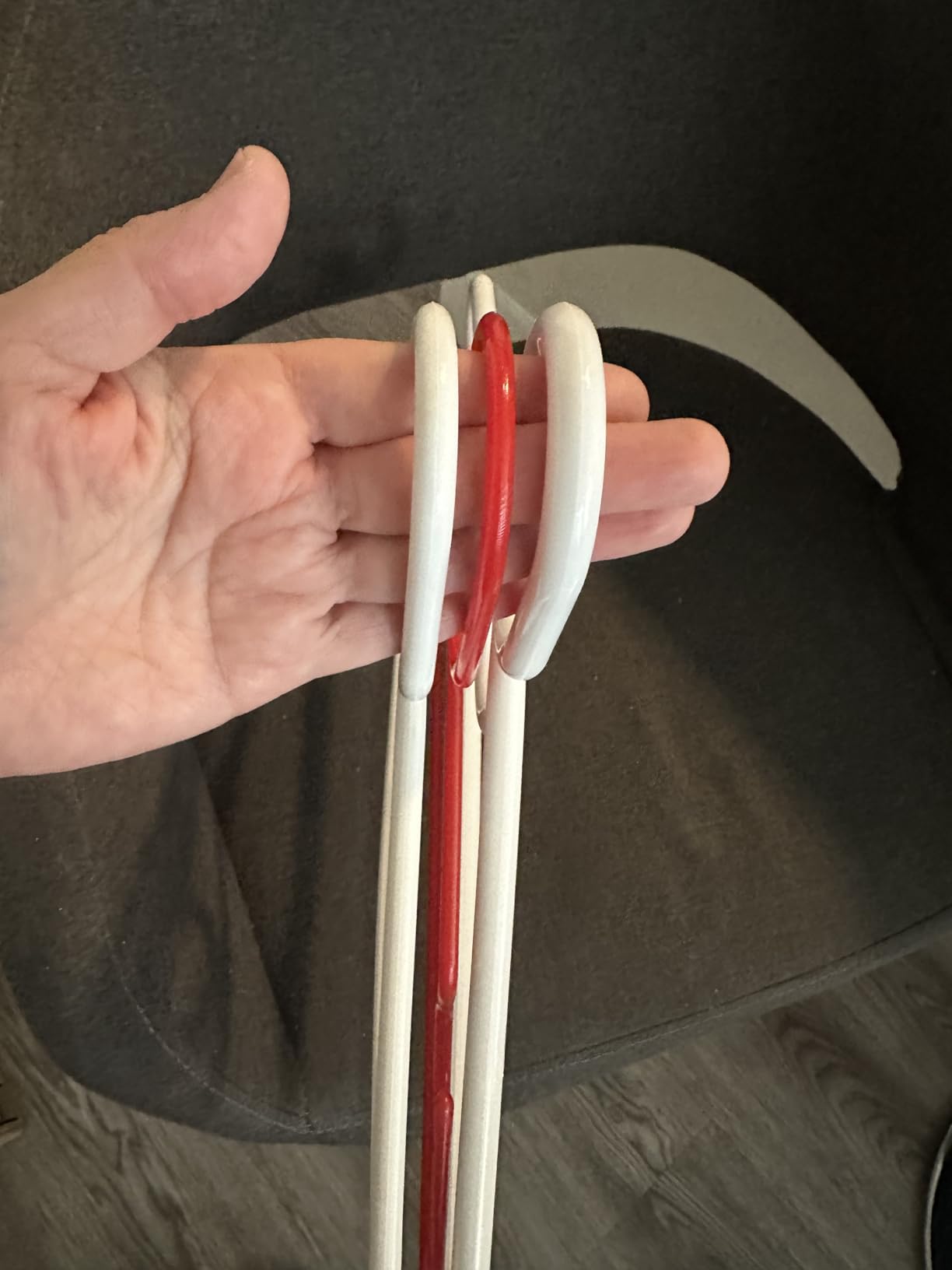Utopia Home Plastic Hangers 50 Pack – Space Saving Clothes Hanger White customer photo 1