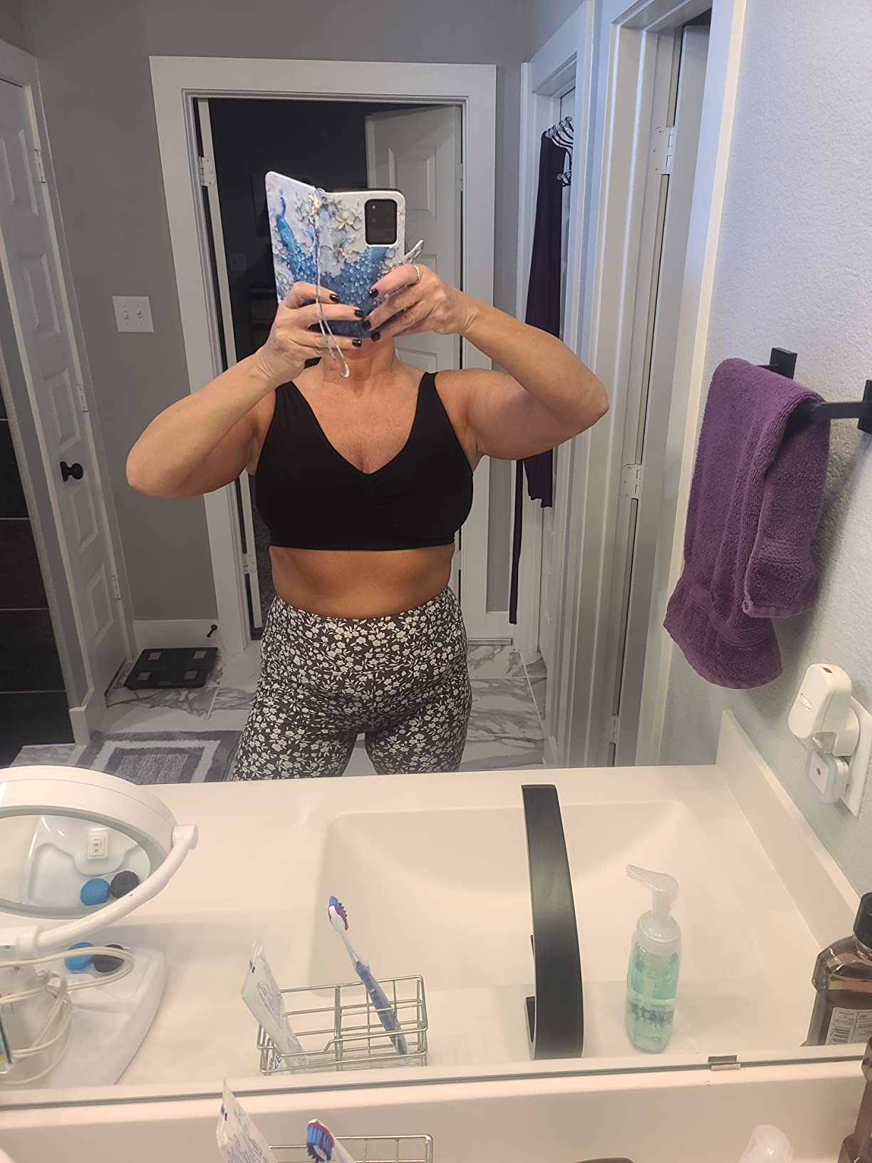 BESTENA Sports Bras for Women, Seamless Comfort Yoga Bra Removable Pads customer photo 1