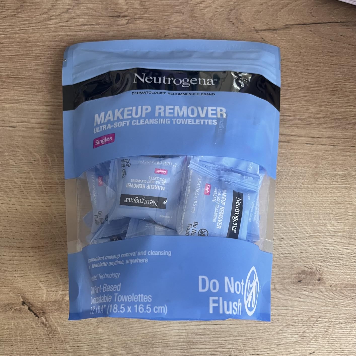 Neutrogena Makeup Remover Towelettes, Daily Single Face Towelettes, 20 Ct customer photo 1