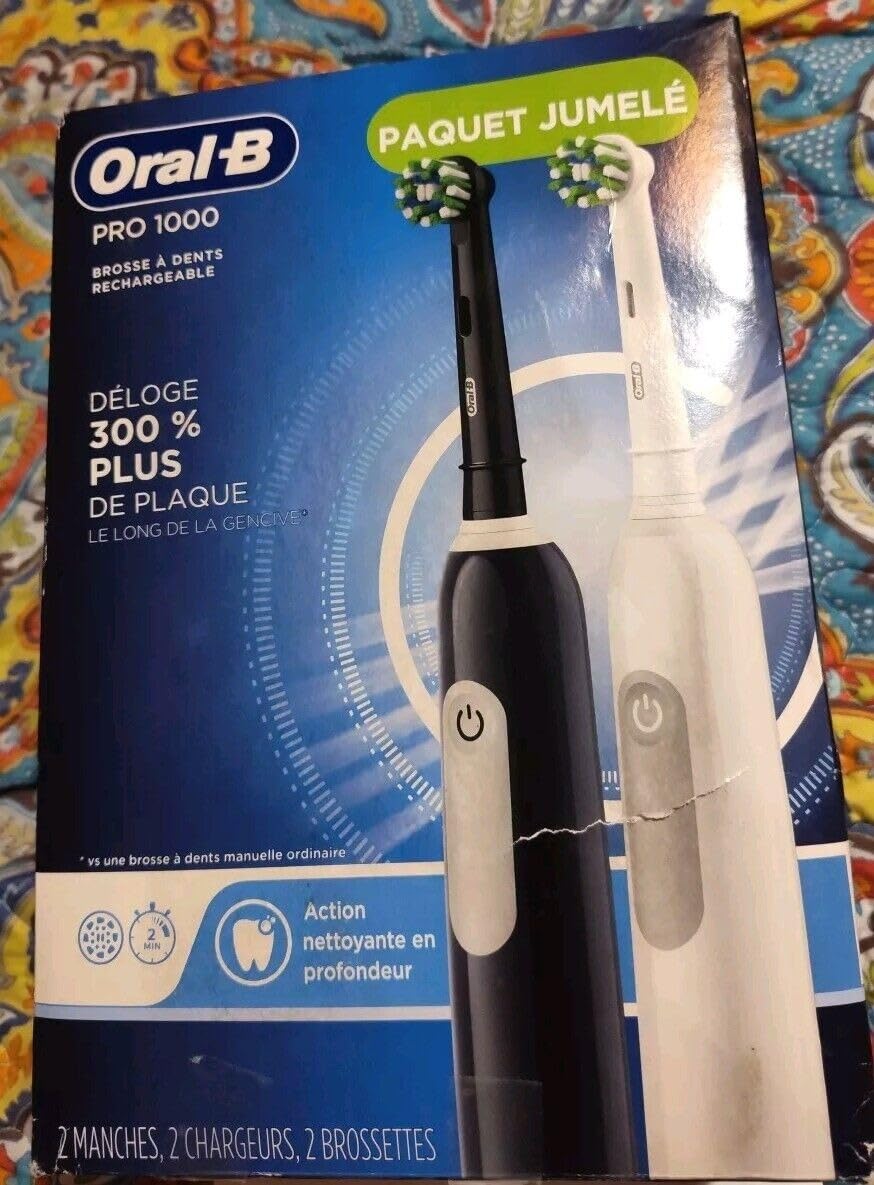 Oral-B Pro 1000 CrossAction Electric Toothbrush, Black and White, 2 Count customer photo 2