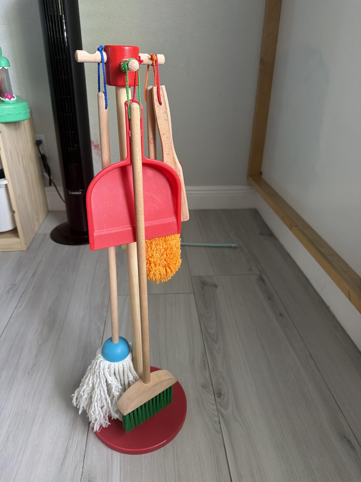 Melissa & Doug Dust Sweep Mop 6-Piece Wooden Cleaning Toy Set customer photo 2