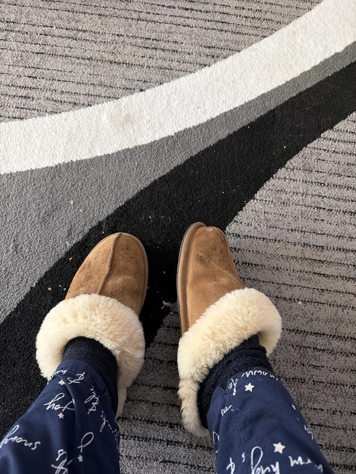 UGG Women's Scuffette II Slipper customer photo 2