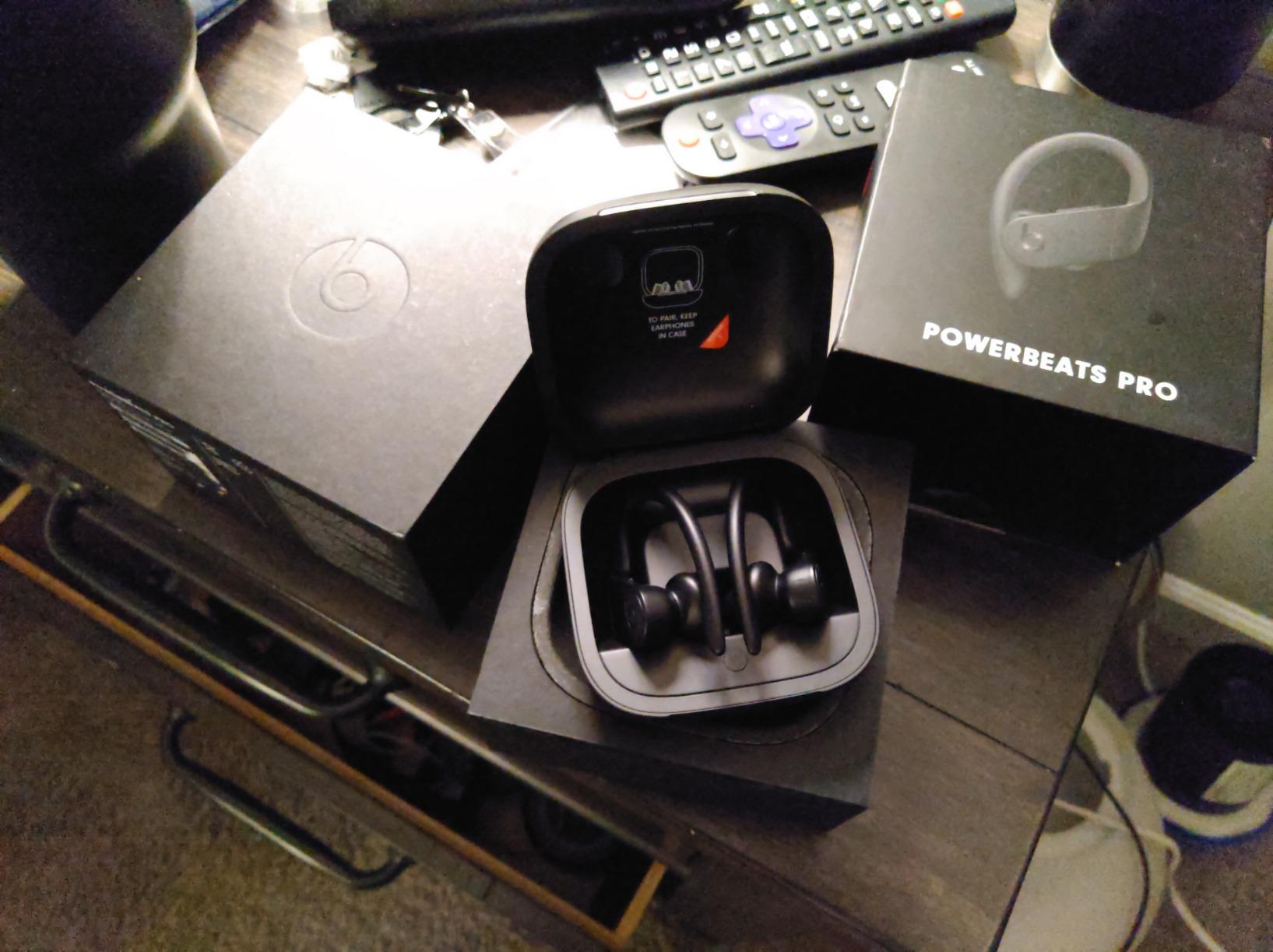 Beats_by_dre Beats Powerbeats Pro Wireless Earbuds - Class 1 in-Ear Bluetooth Headphones - Navy (Renewed) customer photo 1