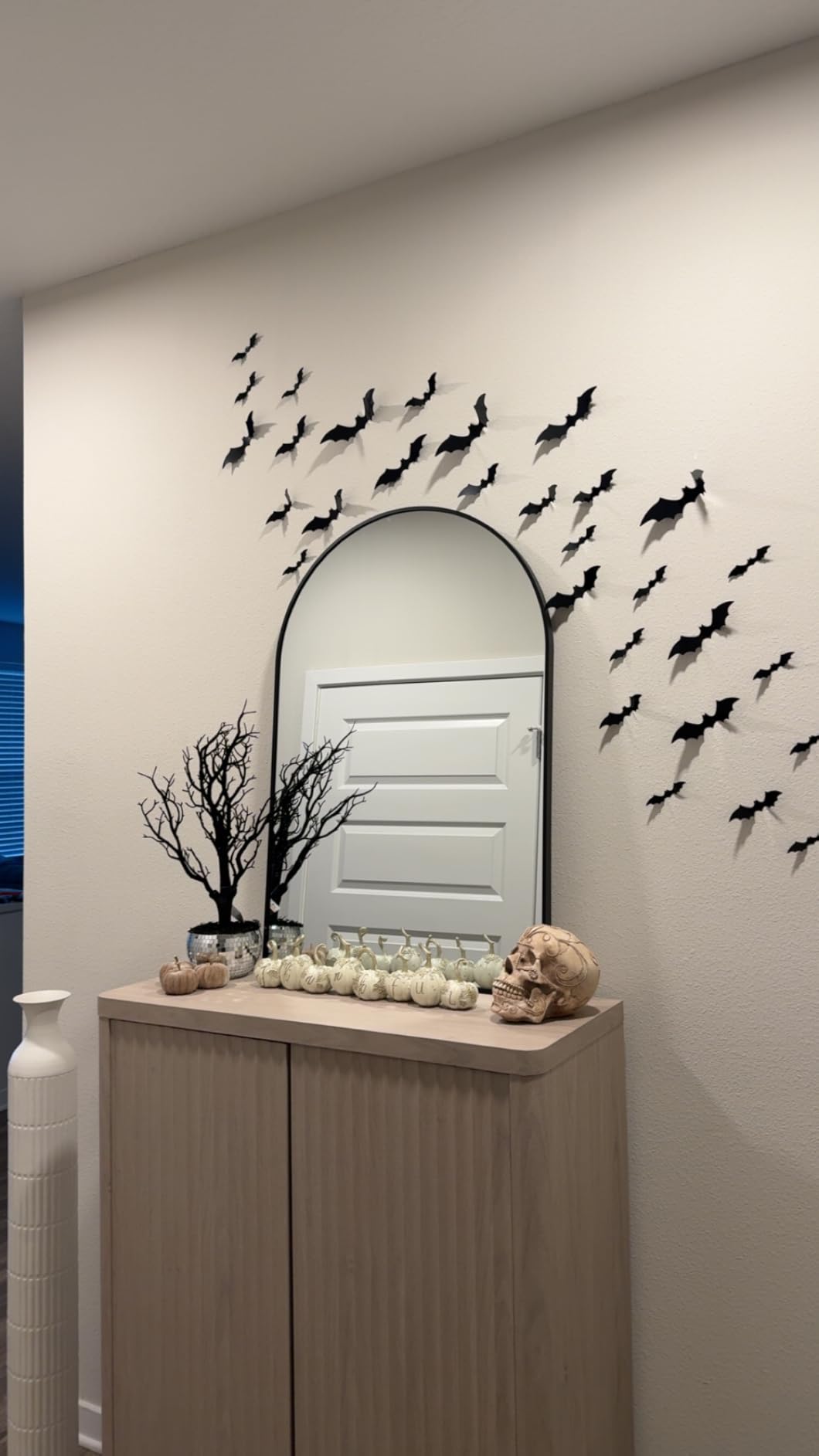 DIYASY Bats Wall Decor, 120 Pcs 3D Bat Halloween Decoration Stickers for Home Decor 4 Size Waterproof Black Spooky Bats for Room Decals customer photo 1