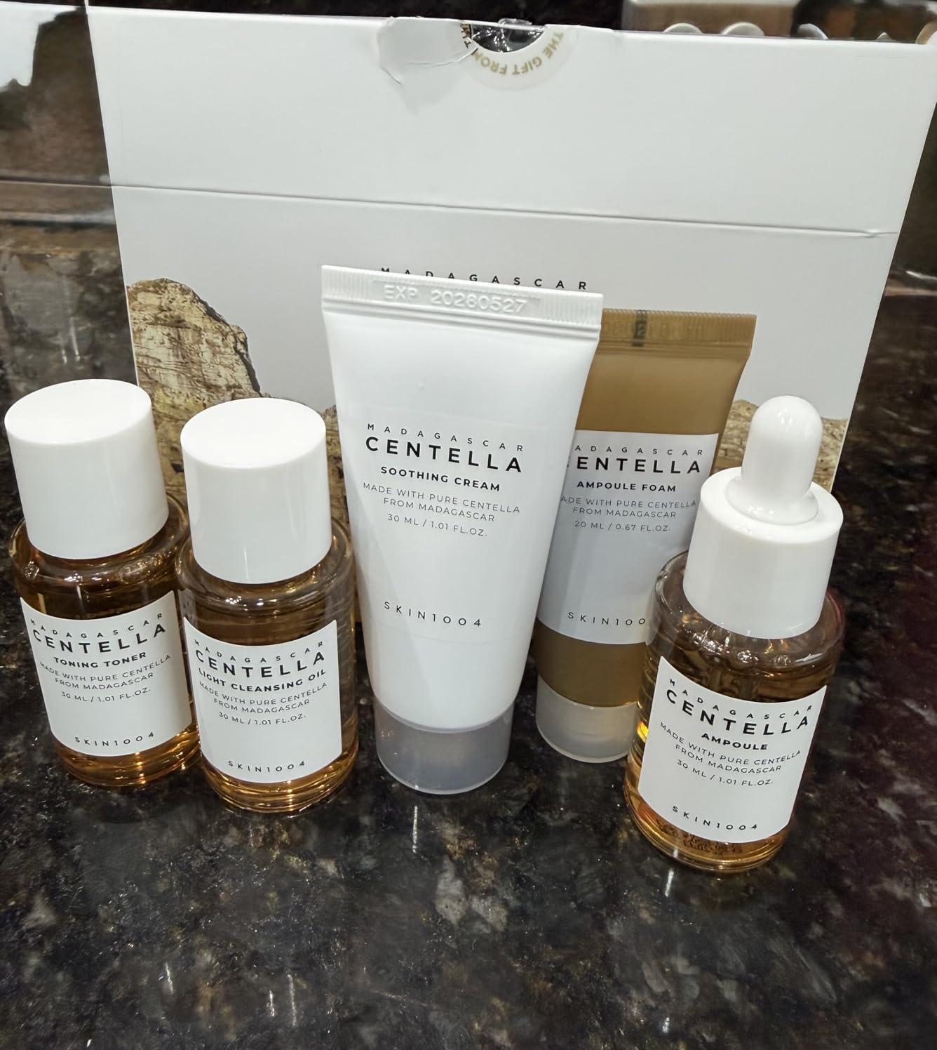 SKIN1004 Madagascar Centella Travel Kit, Toner, Ampoule, Soothing Cream, Cleansing Oil, Ampoule Foam, Basic Skincare Trial Kit Box , Gift Sets for Mom, Women & Mothers Day, Compact Size customer photo 2