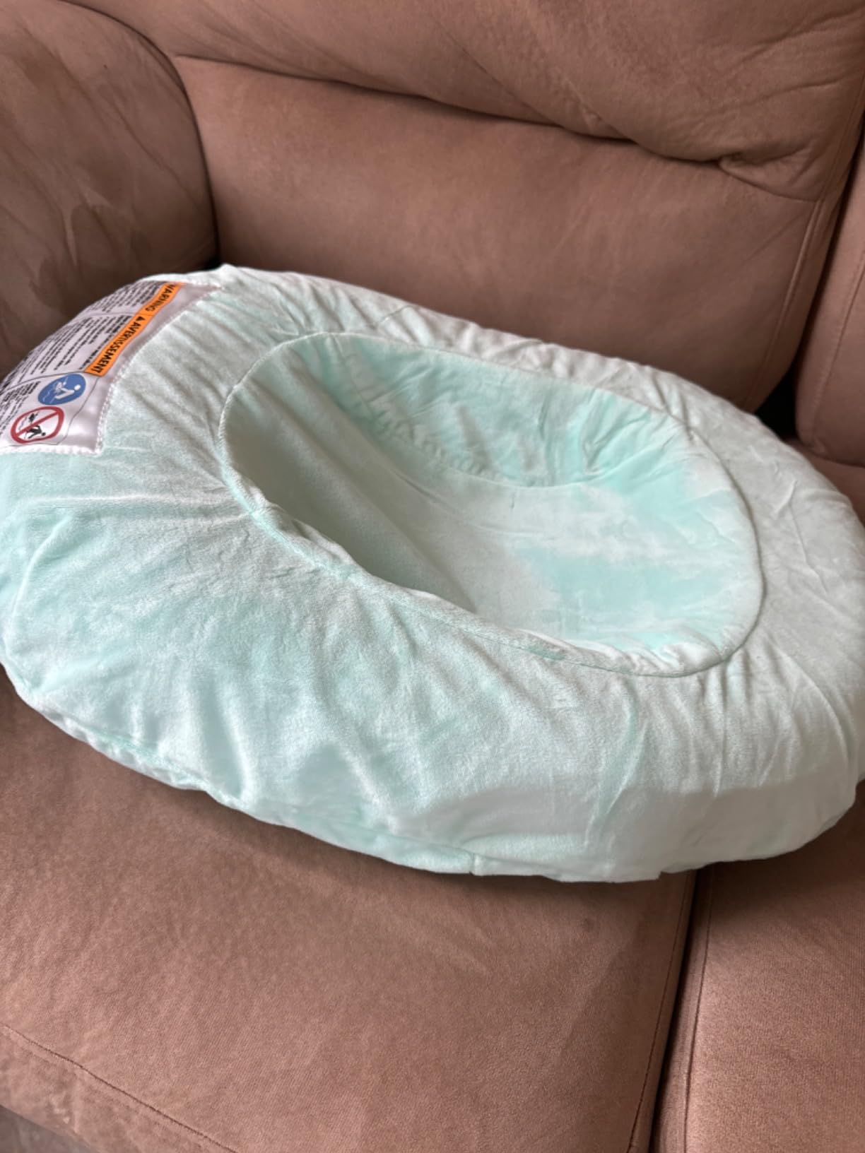 Boon Puff Inflatable Baby Bather - Infant Bathtub Includes Microfleece Cover and Contoured Sides – Inflatable Baby Bathtub for Newborns and Infants customer photo 2