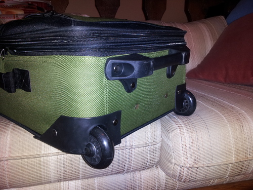 U.S. Traveler Rio Lightweight Softside Rolling Carry-on Suitcase, 2-Wheel Set, Teal customer photo 2